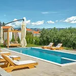 Ena Mar Zadar
